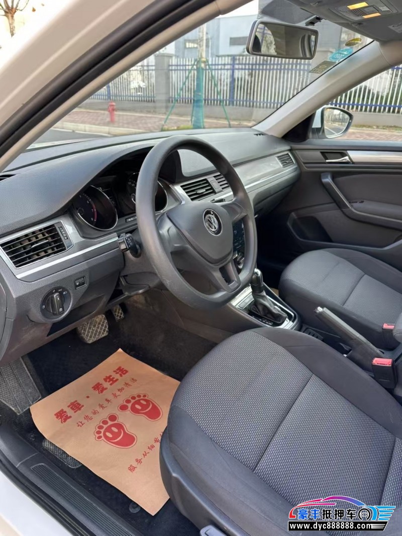 20年大众宝来轿车抵押车出售