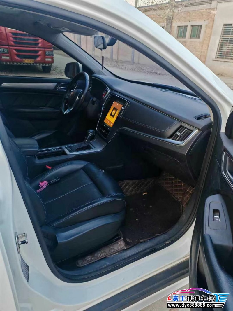 22年荣威RX5轿车抵押车出售