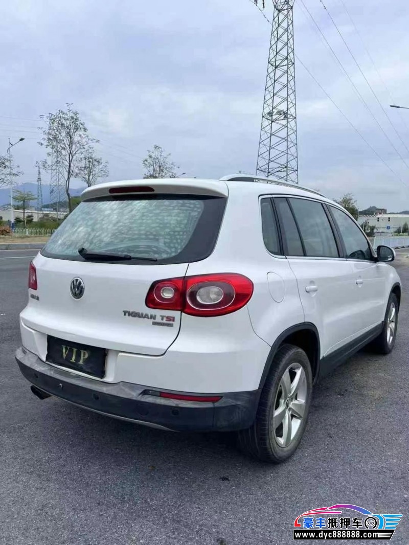 11年大众途观轿车抵押车出售