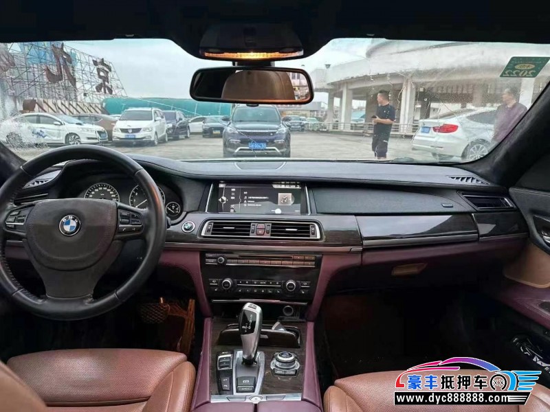 12年宝马7系轿车抵押车出售