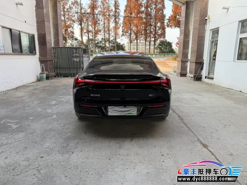 24年哪吒S轿车抵押车出售