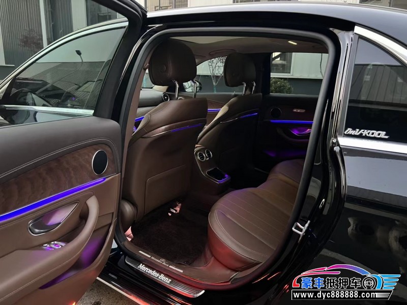 23年奔驰E轿车抵押车出售