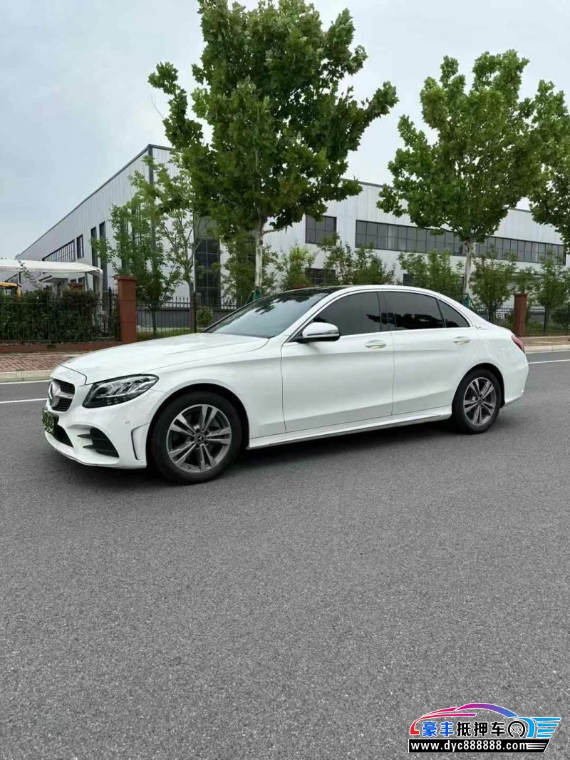 21年奔驰C轿车抵押车出售