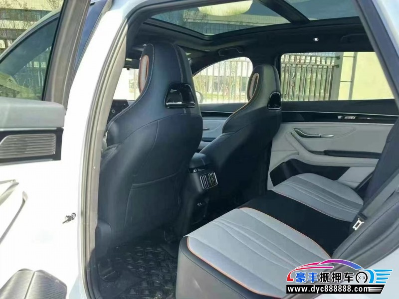 24年比亚迪宋轿车抵押车出售