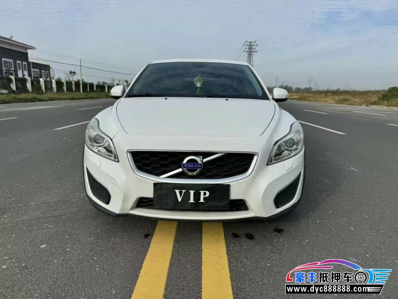 13年沃尔沃C30轿车抵押车出售