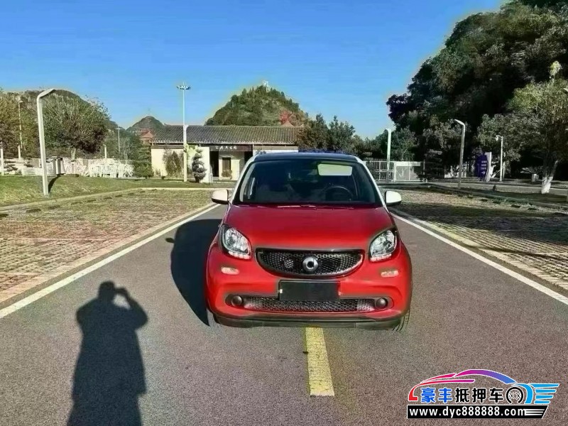 抵押车出售17年奔驰smart轿车