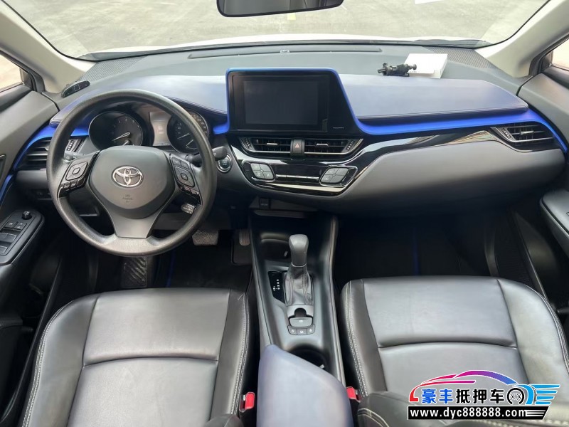 22年丰田C-HR轿车抵押车出售