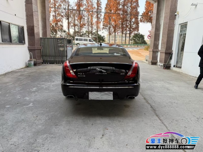 15年捷豹XF轿车抵押车出售