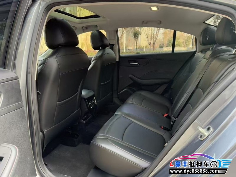 23年荣威i5轿车抵押车出售