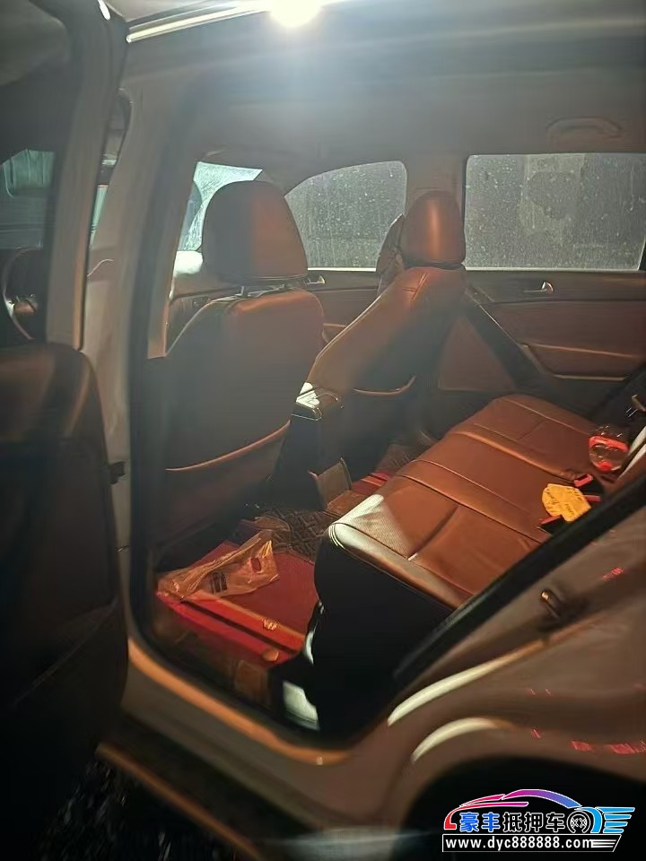 13年大众途观轿车抵押车出售