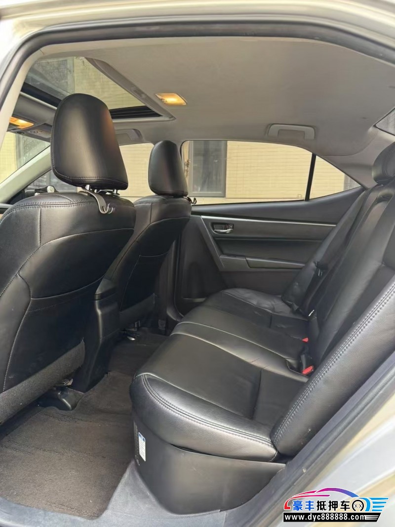 19年丰田雷凌轿车抵押车出售