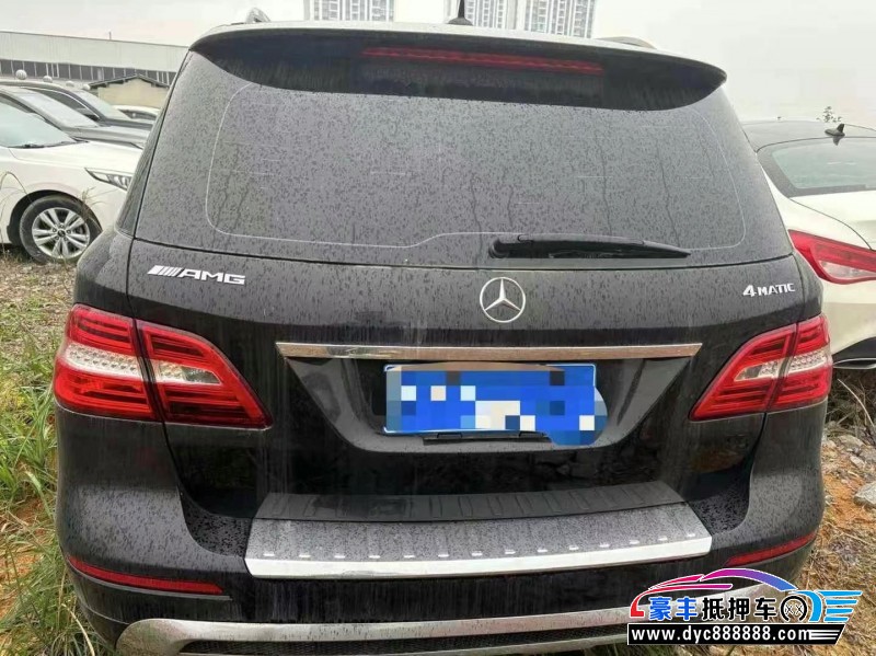 13年奔驰ML轿车抵押车出售