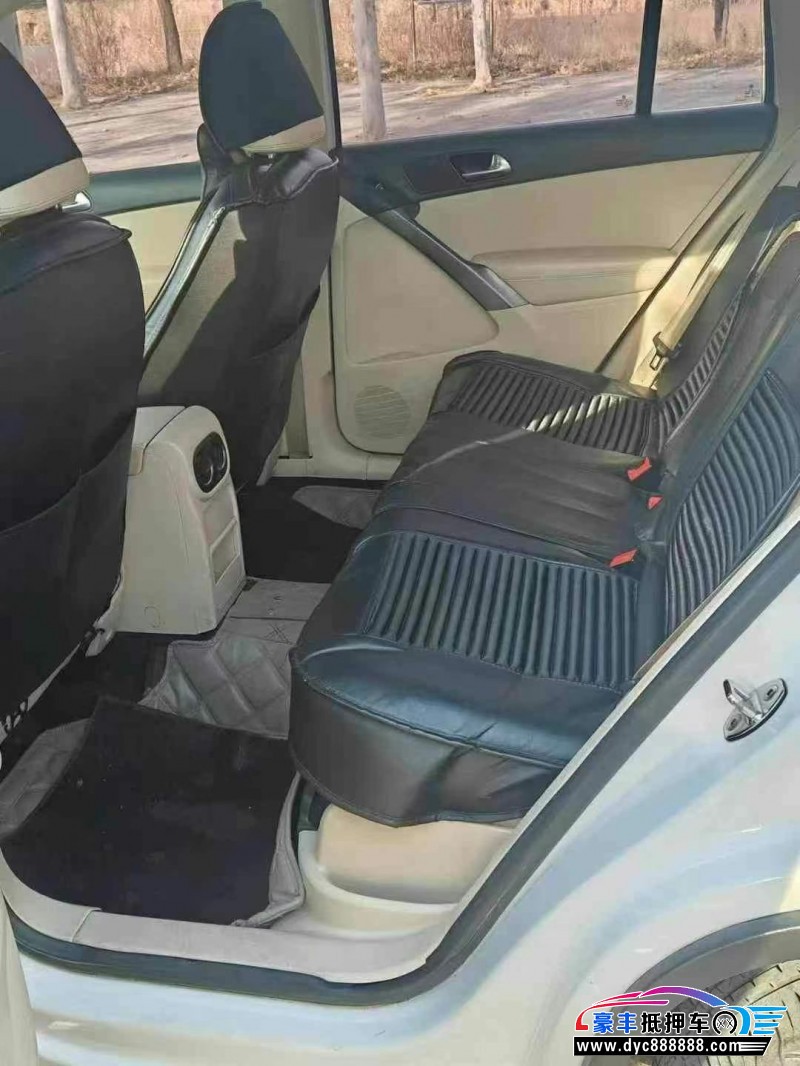 12年大众途观轿车抵押车出售