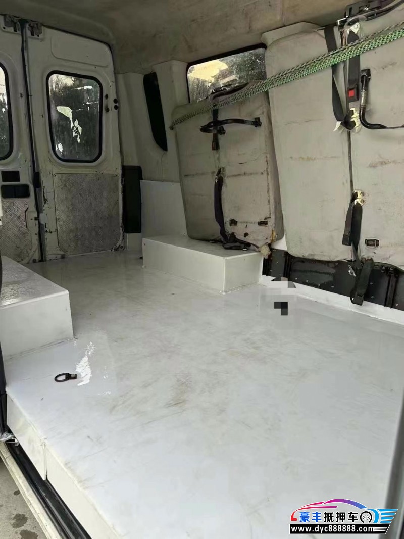 20年依维柯欧盛轿车抵押车出售