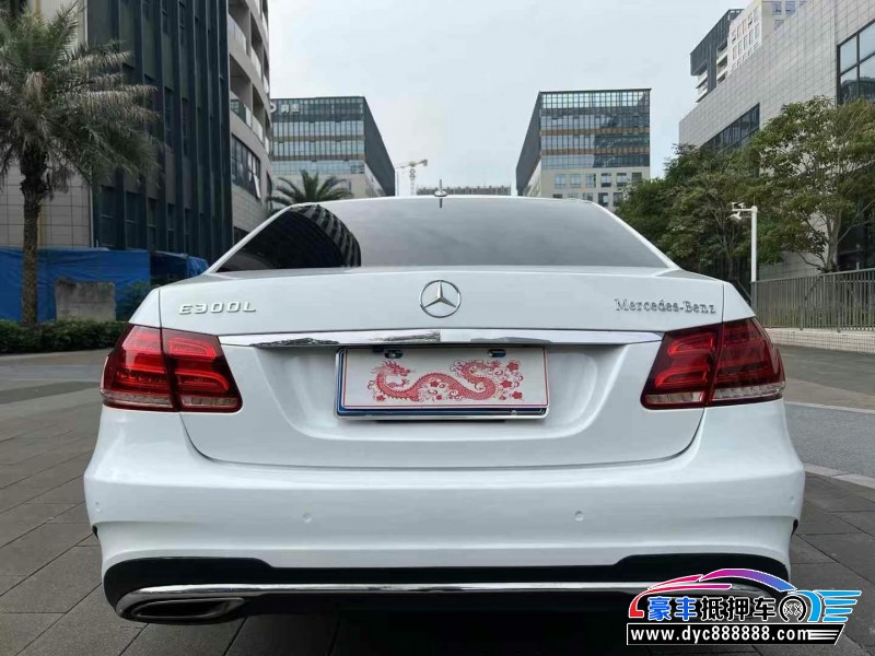 14年奔驰E轿车抵押车出售