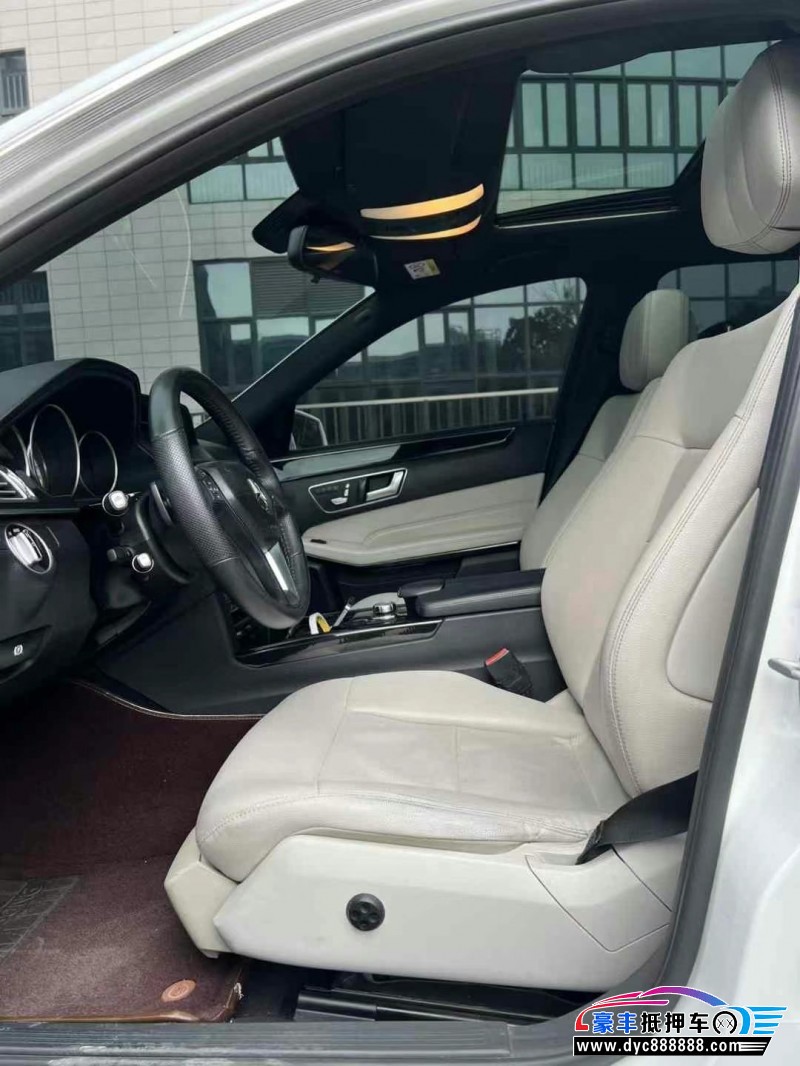 14年奔驰E轿车抵押车出售