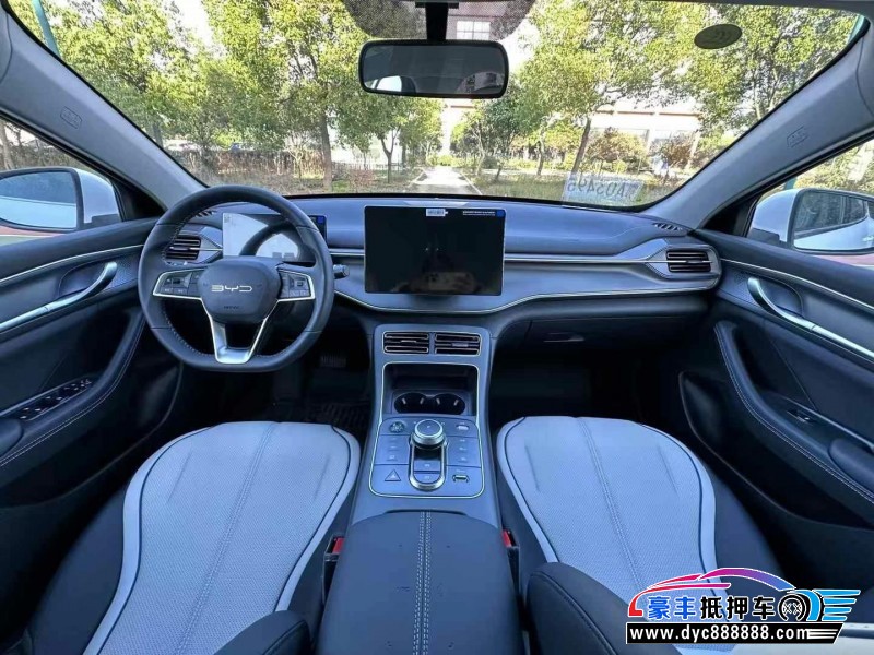 24年比亚迪驱逐舰轿车抵押车出售