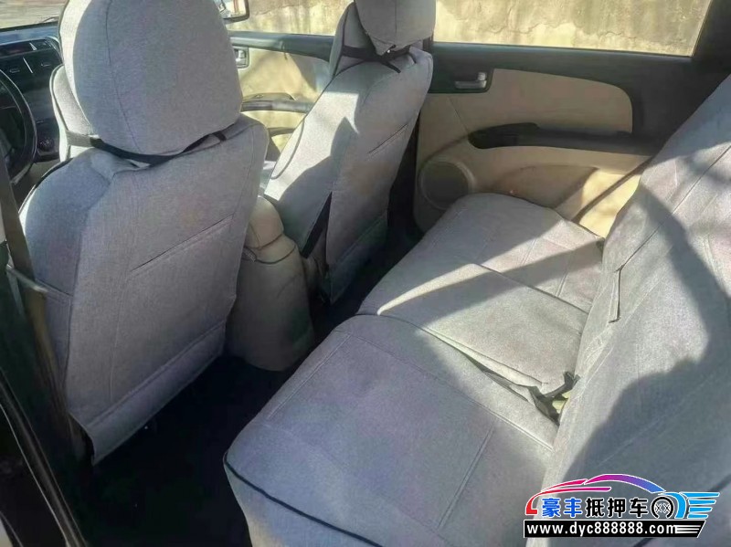 14年起亚狮跑轿车抵押车出售