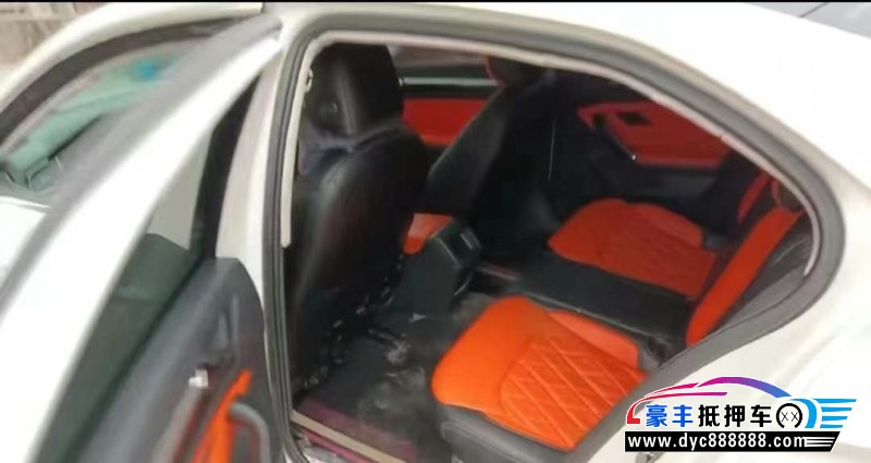 15年大众凌渡轿车抵押车出售