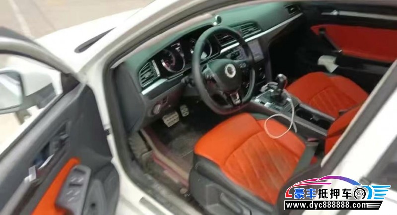 15年大众凌渡轿车抵押车出售