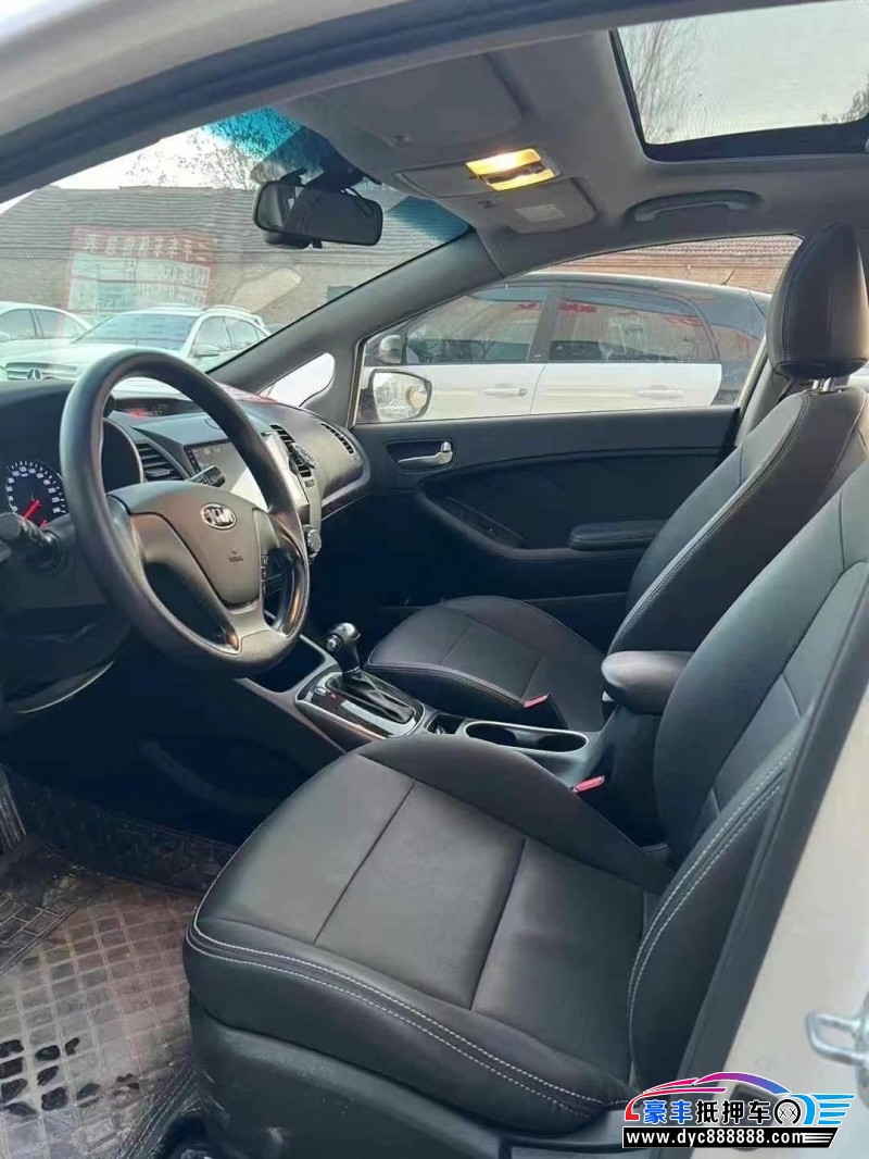 18年起亚K3轿车抵押车出售