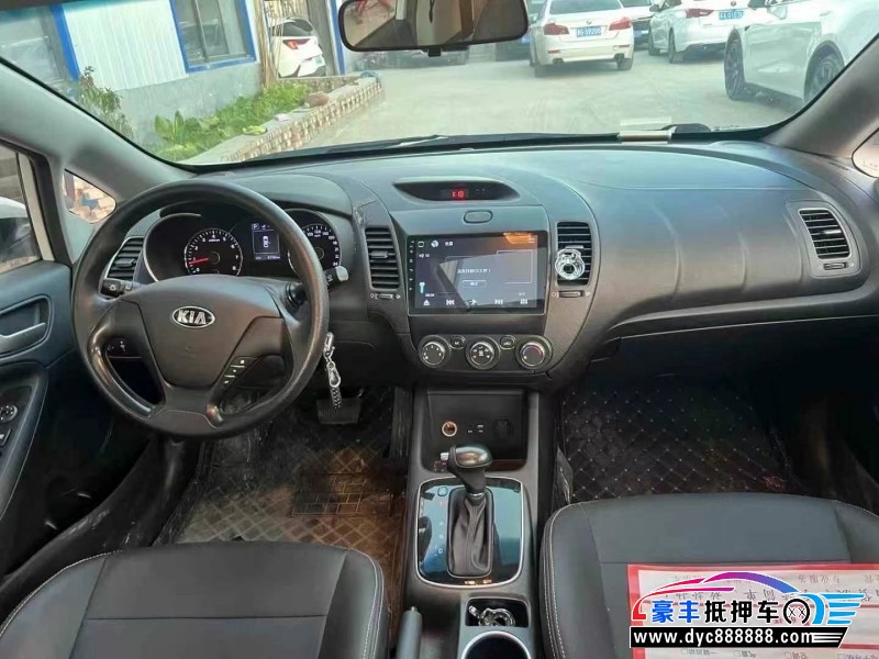 18年起亚K3轿车抵押车出售