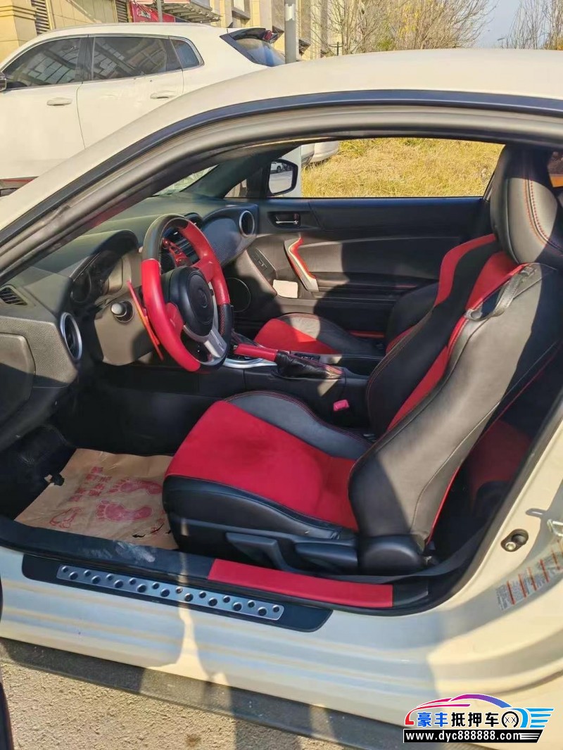 16年丰田86轿车抵押车出售