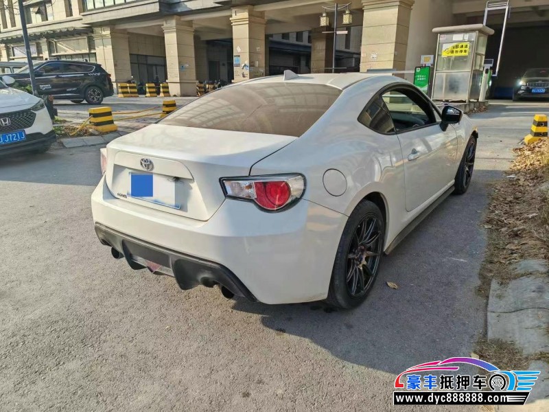 16年丰田86轿车抵押车出售