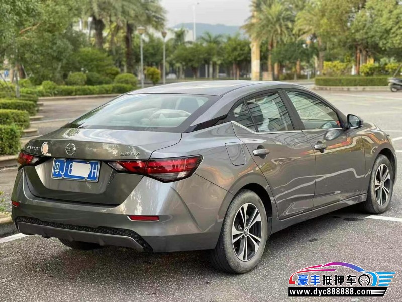 22年日产轩逸轿车抵押车出售