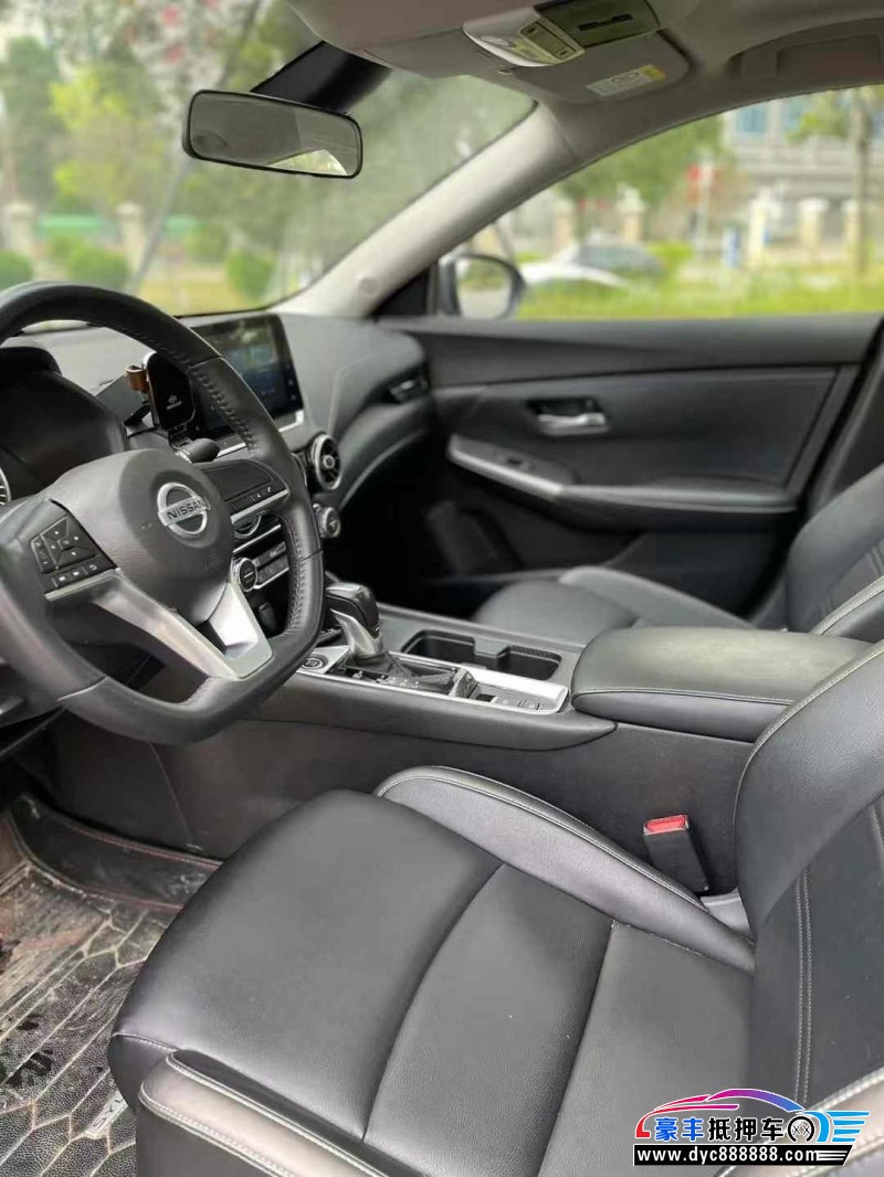 22年日产轩逸轿车抵押车出售