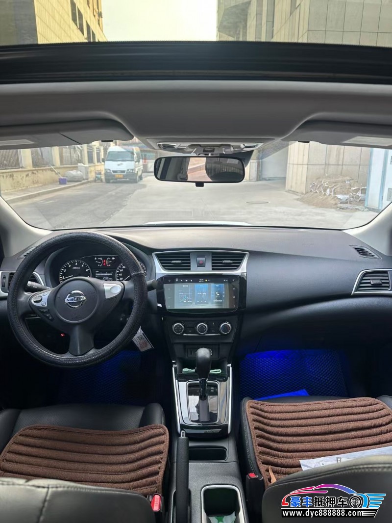 22年日产轩逸轿车抵押车出售