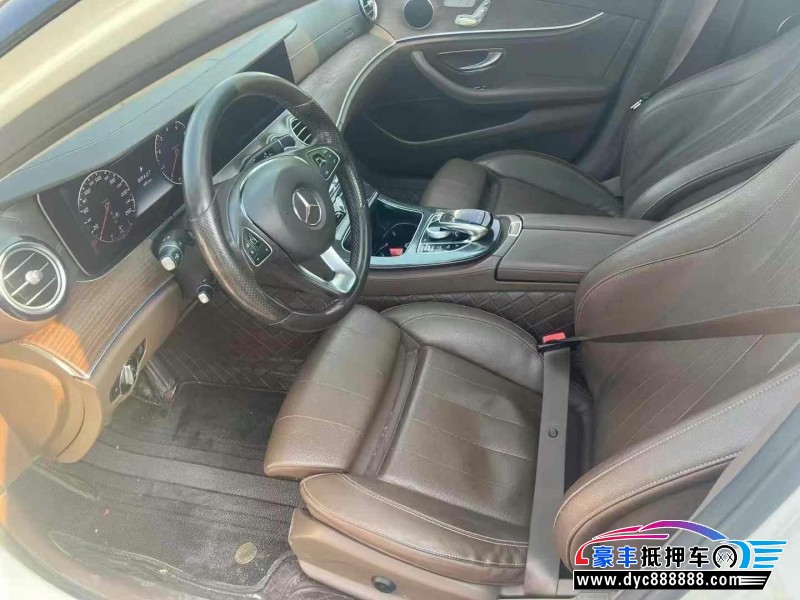 17年奔驰E轿车抵押车出售