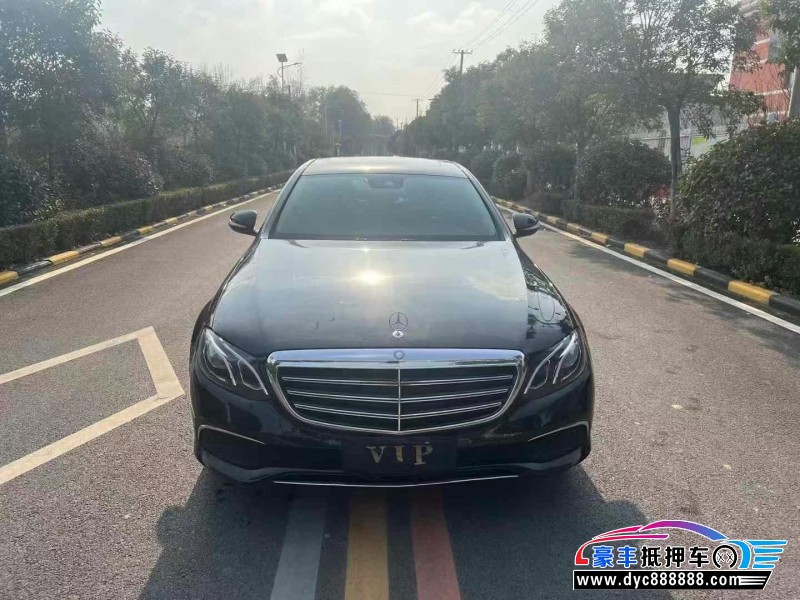 17年奔驰E轿车抵押车出售