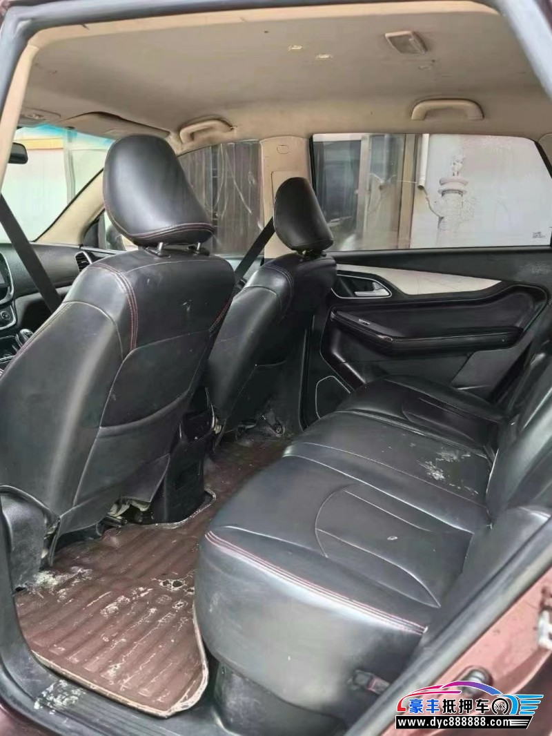 17年宝骏560轿车抵押车出售