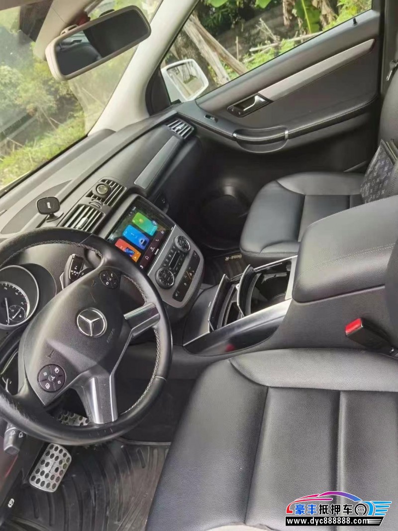 13年奔驰R轿车抵押车出售