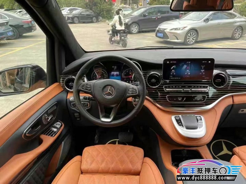 24年奔驰V轿车抵押车出售