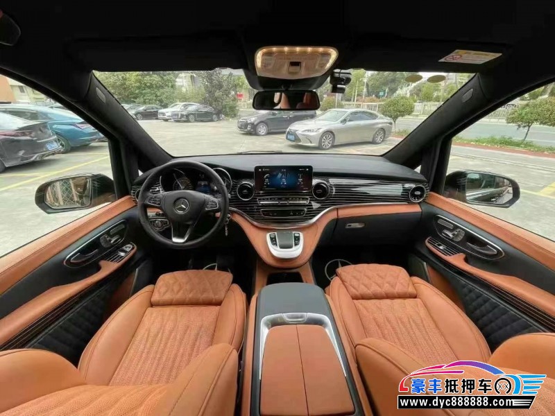 24年奔驰V轿车抵押车出售