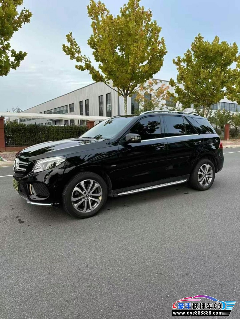 19年奔驰GLE轿车抵押车出售