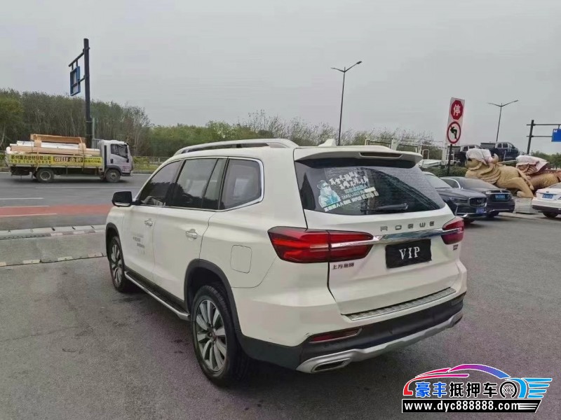 21年荣威RX8轿车抵押车出售