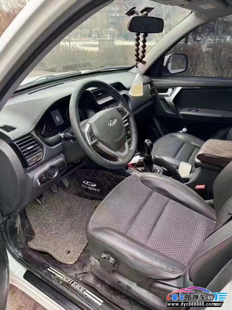 17年奇瑞瑞虎3轿车抵押车出售