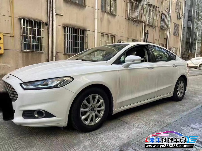 15年福特蒙迪欧轿车抵押车出售
