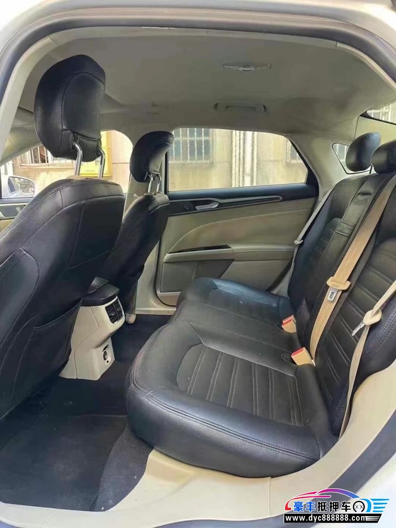 15年福特蒙迪欧轿车抵押车出售