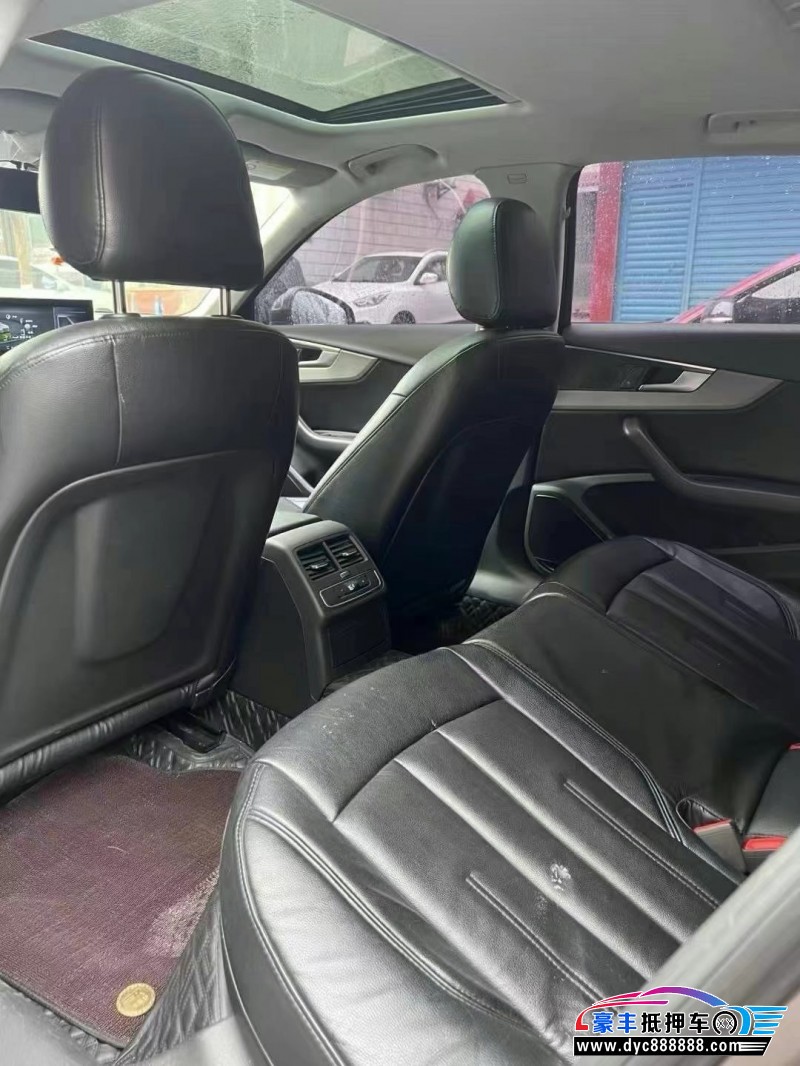 18年奥迪A4L轿车抵押车出售