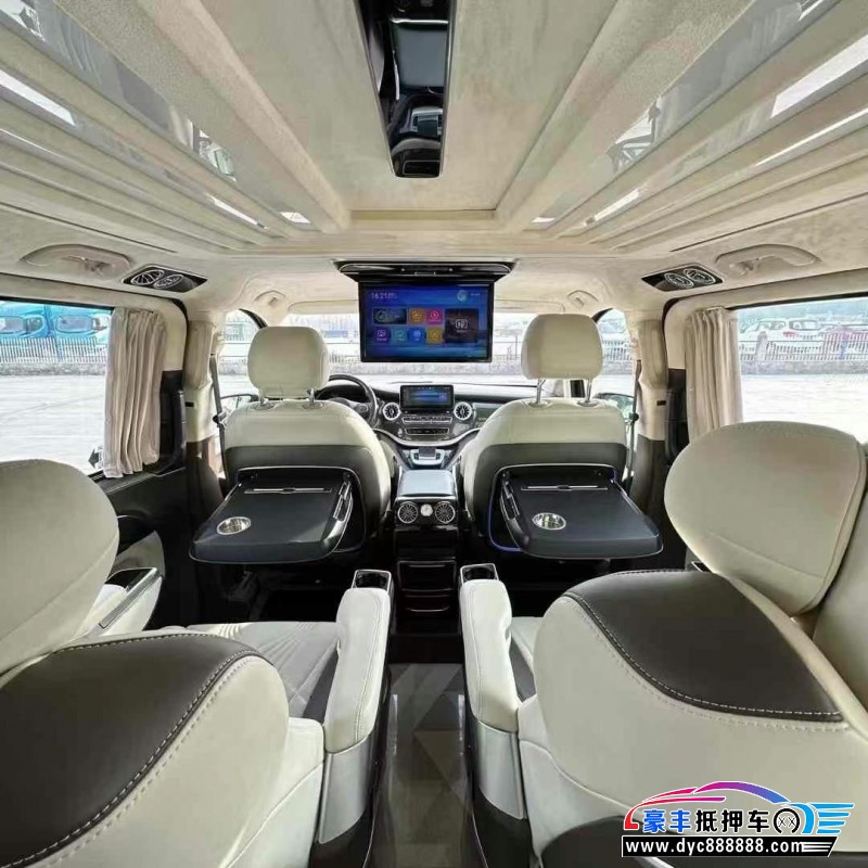 22年奔驰威霆轿车抵押车出售