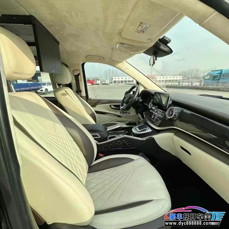 22年奔驰威霆轿车抵押车出售