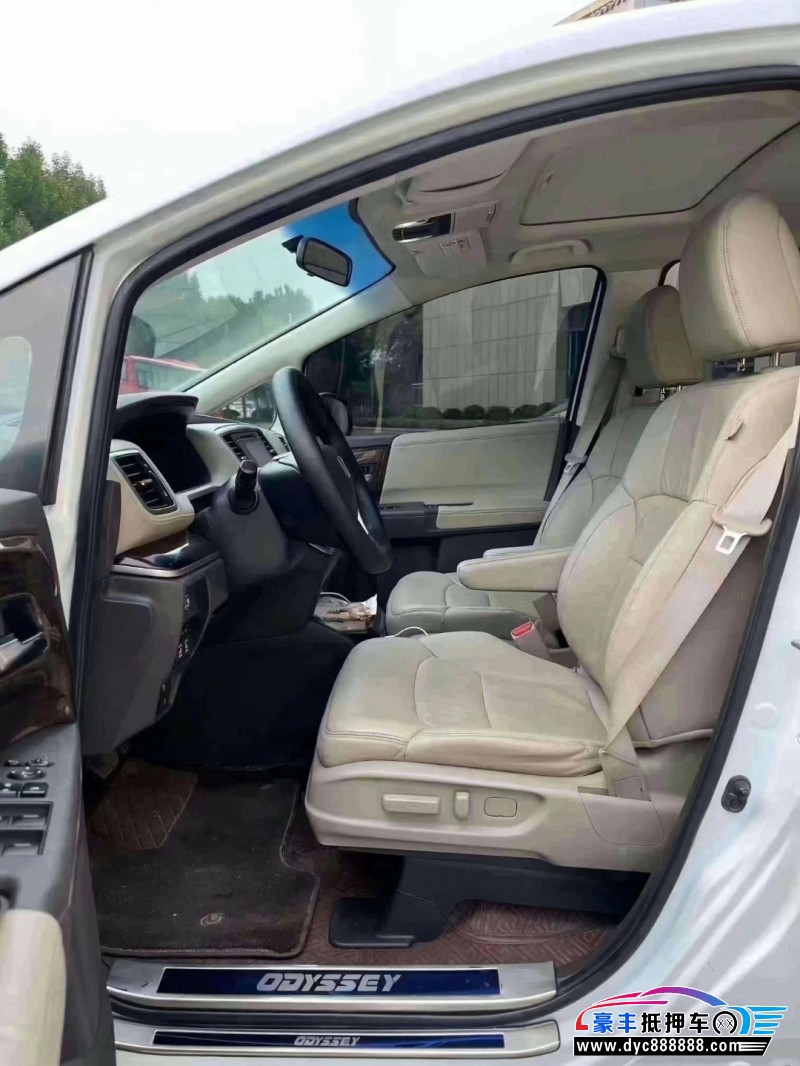 17年本田奥德赛轿车抵押车出售