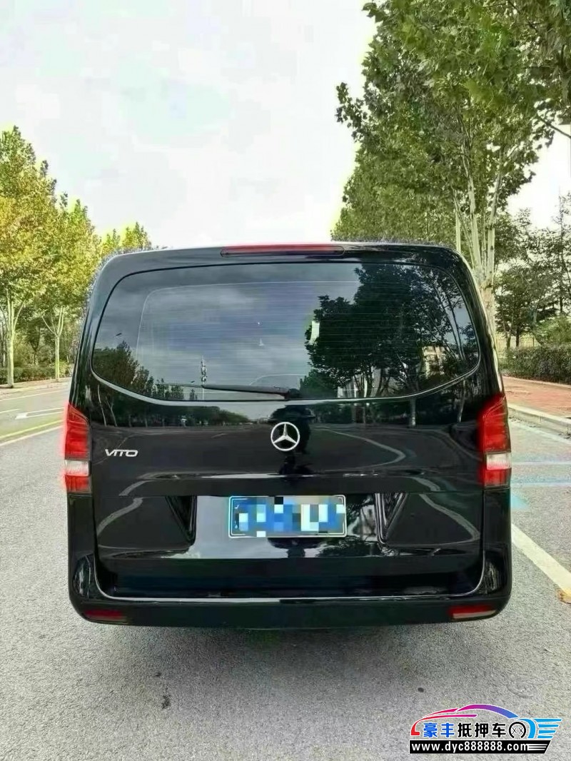 19年奔驰威霆轿车抵押车出售