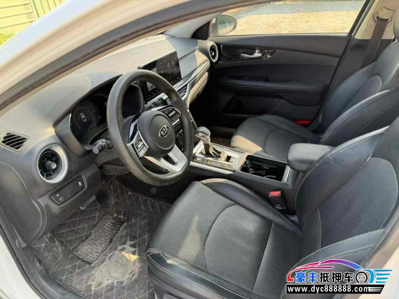 20年起亚K3轿车抵押车出售