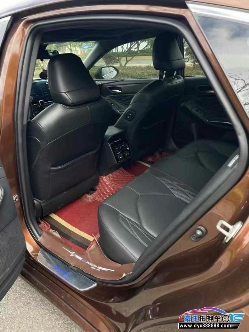 19年丰田亚洲龙轿车抵押车出售