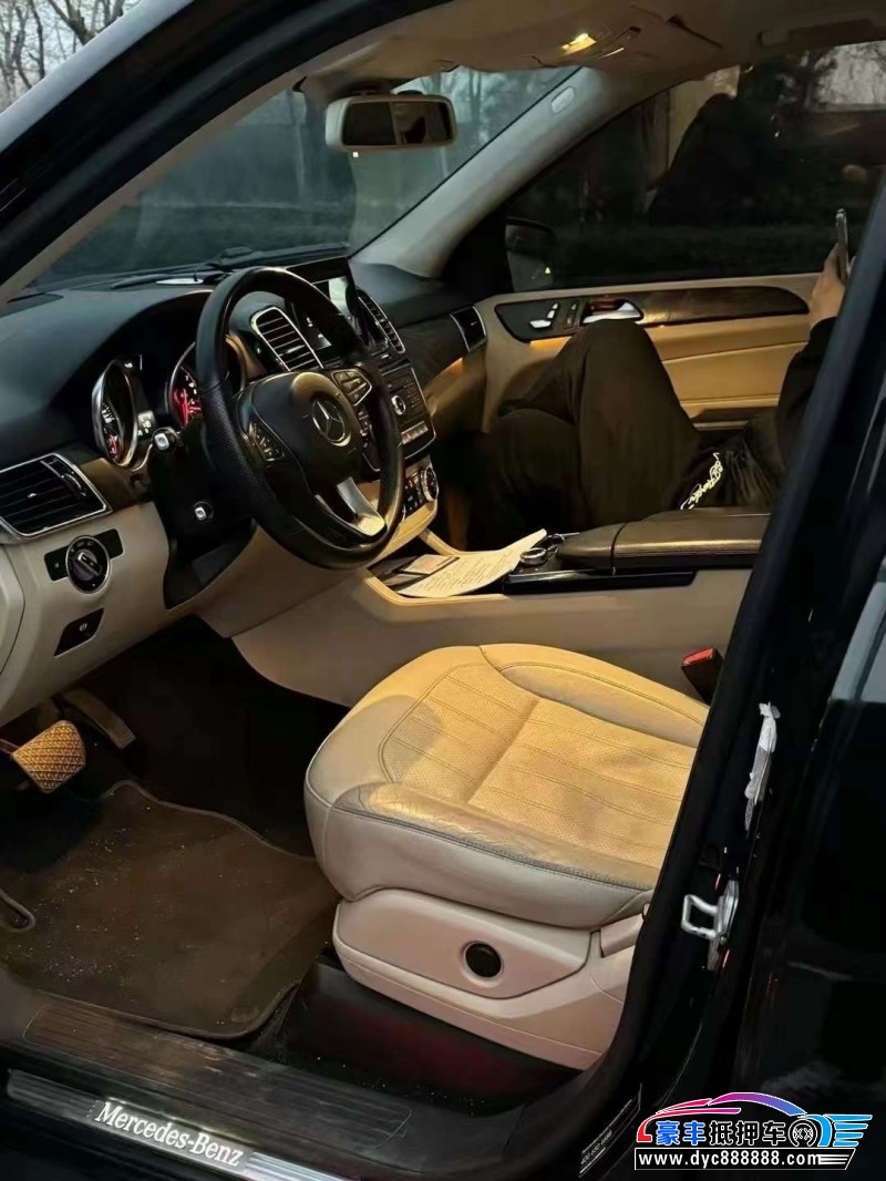 17年奔驰GLE轿车抵押车出售